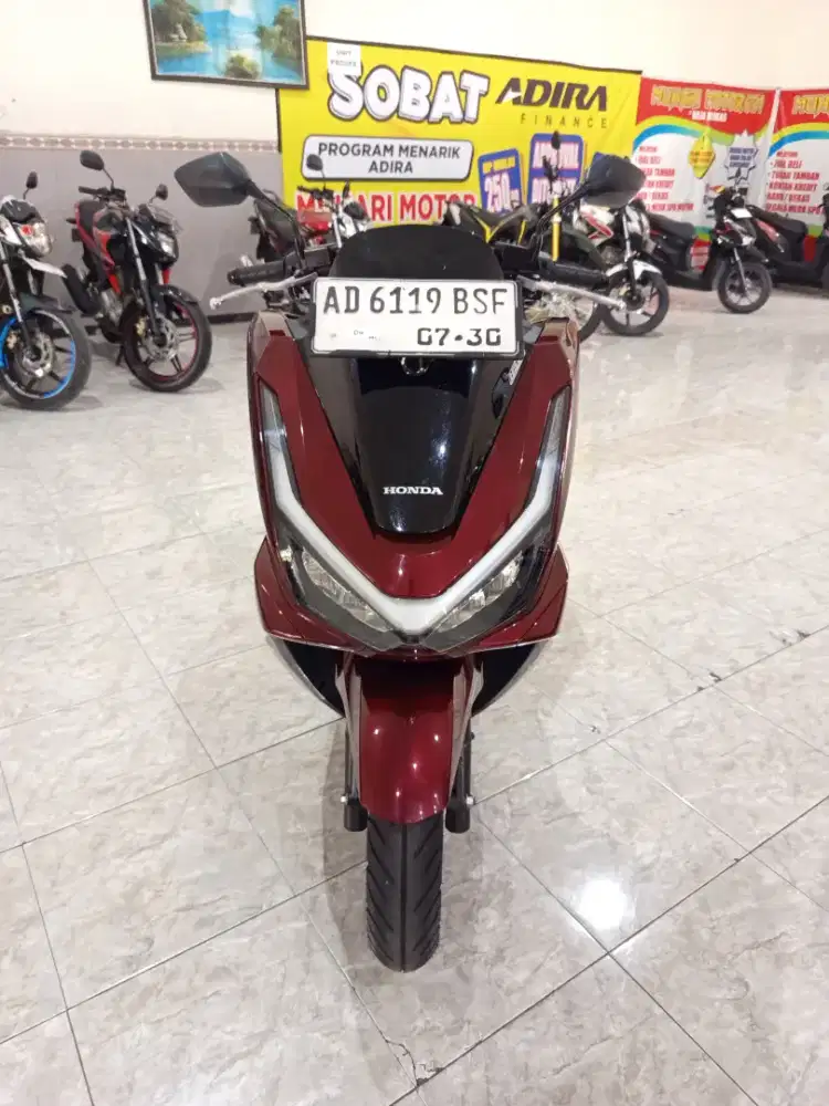 PCX BURGUNDY ROADSYNC 2025