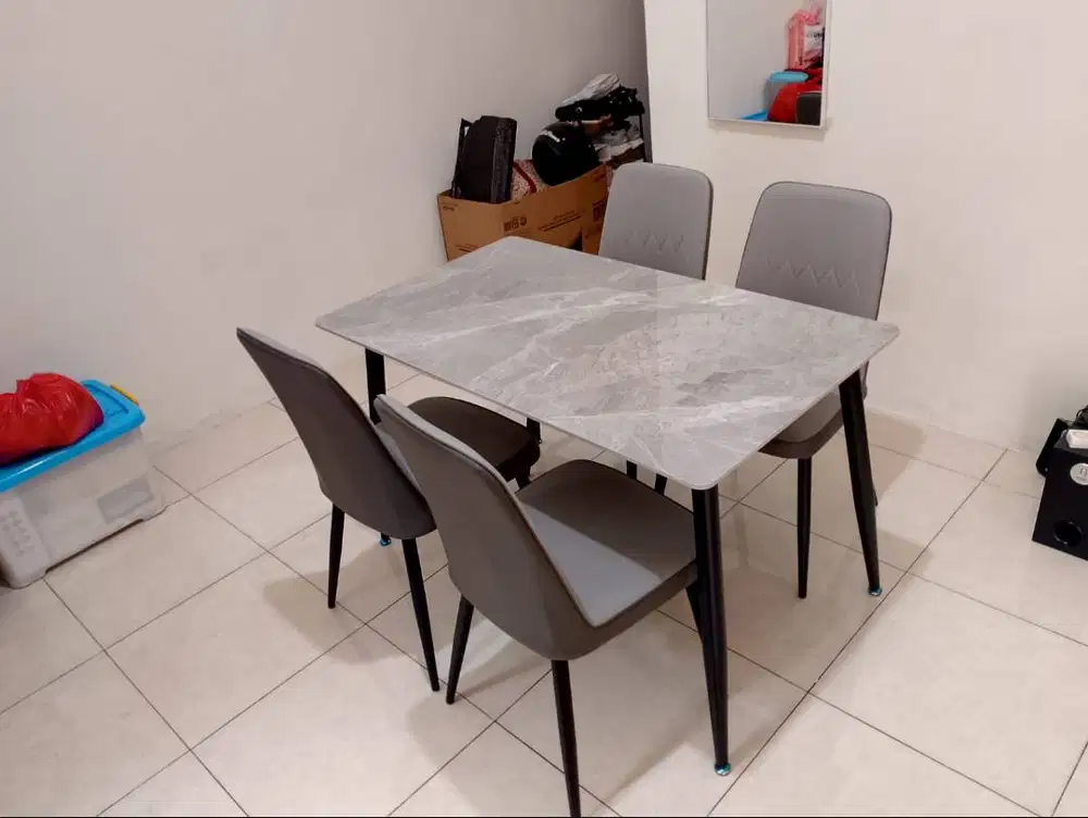 meja makan kursi 4 granit