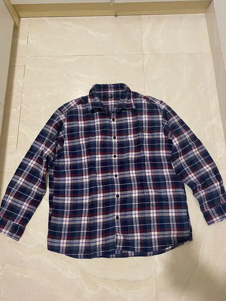 Kemeja uniqlo size xl