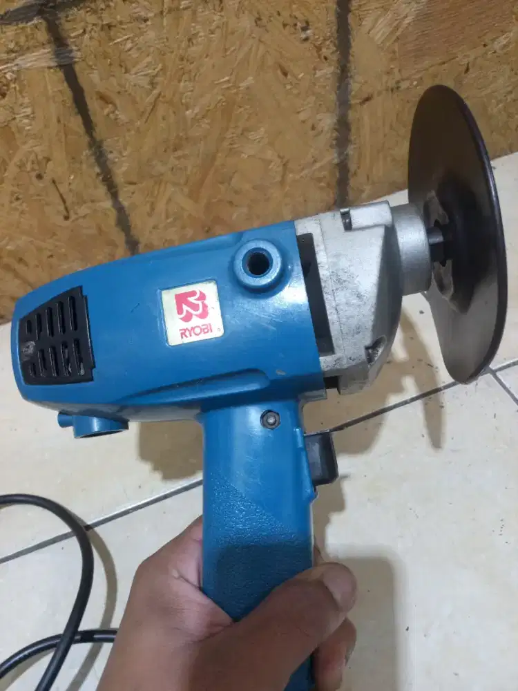 Jual mesin poles Ryobi P-2000N