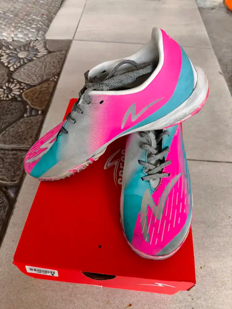Dijual Sepatu futsal specs lightspeed 5 pro size 41
