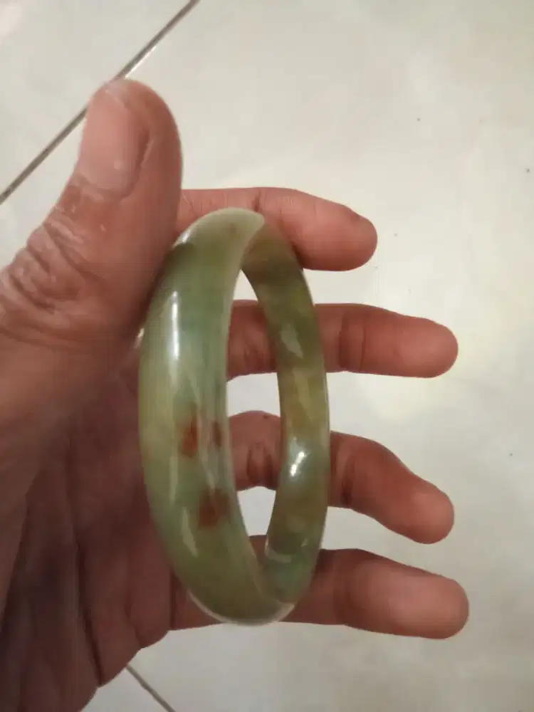 Gelang giok murni