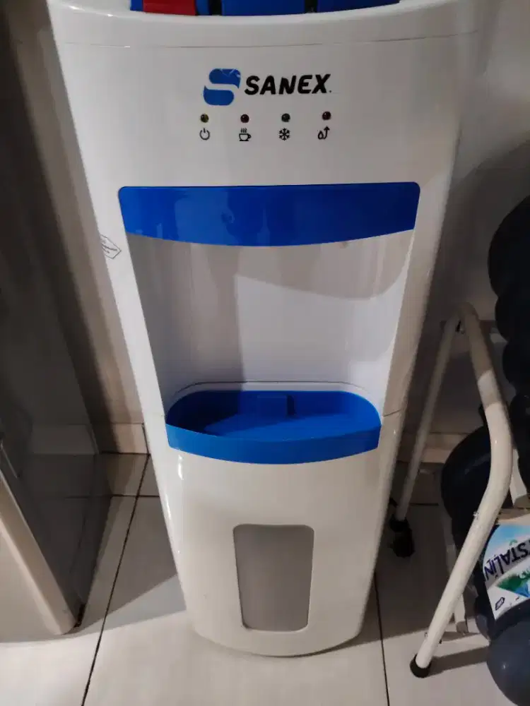 Dispenser sanex