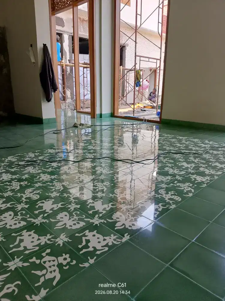 Jasa poles lantai