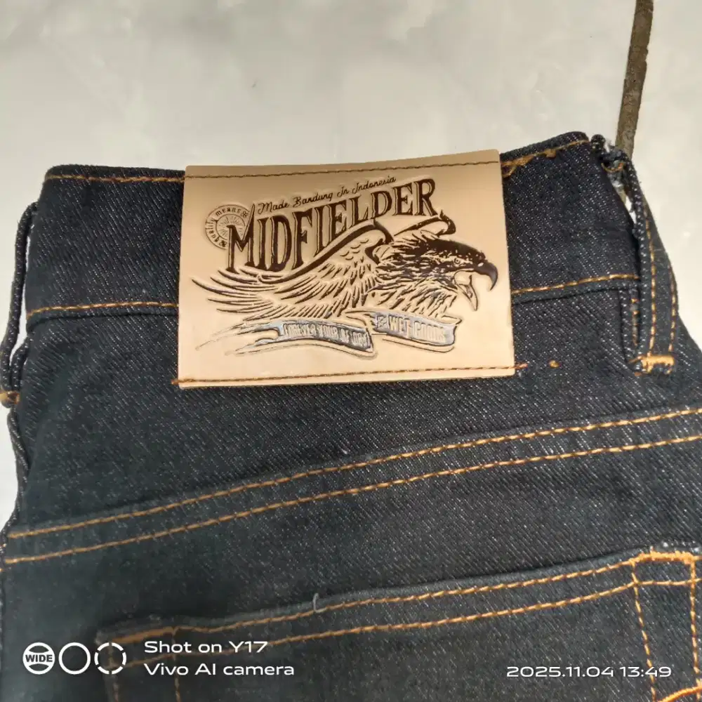 Pahami deskripsi Celana Pria Midfilder size 31