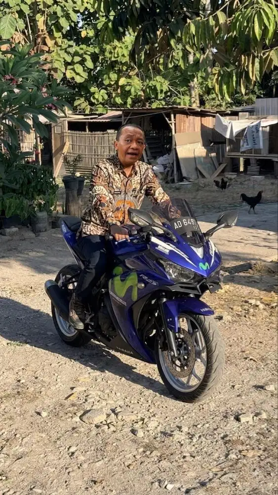 YAMAHA R25 MOVIESTAR 2015