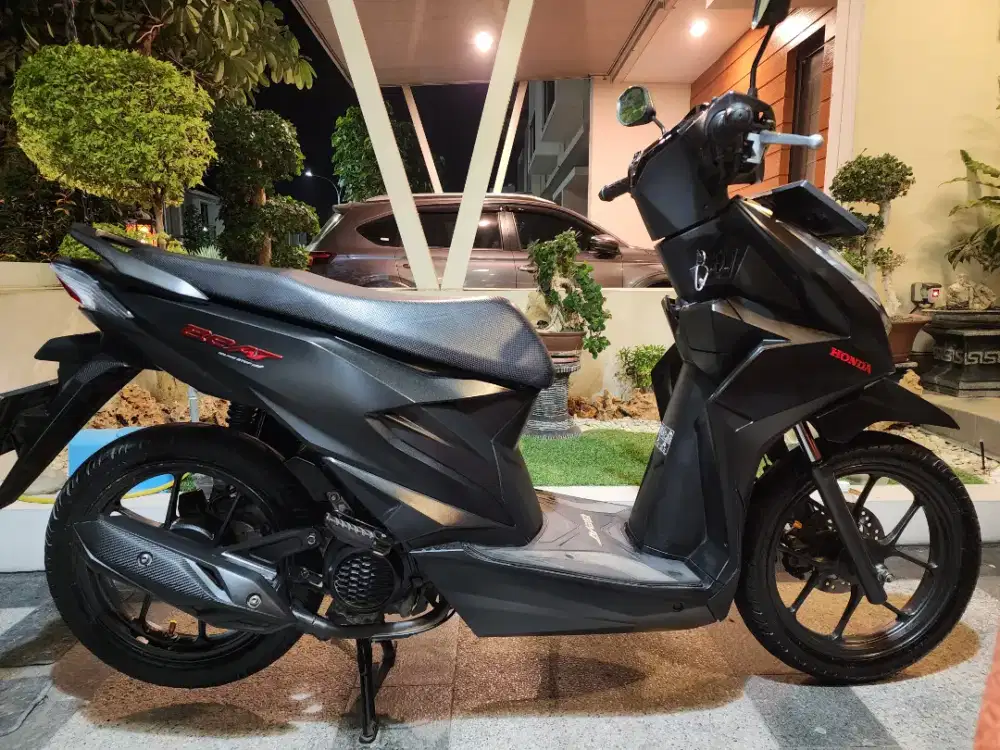 Honda Beat Deluxe Hitam Tahun 2023
