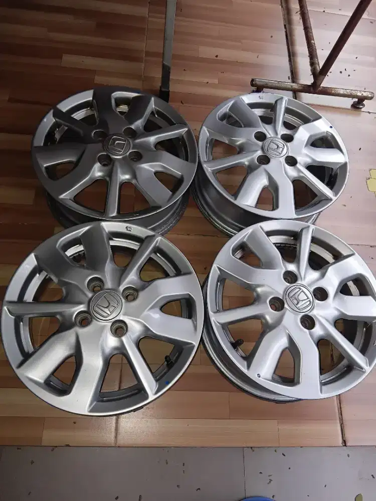 Velg Honda Brio