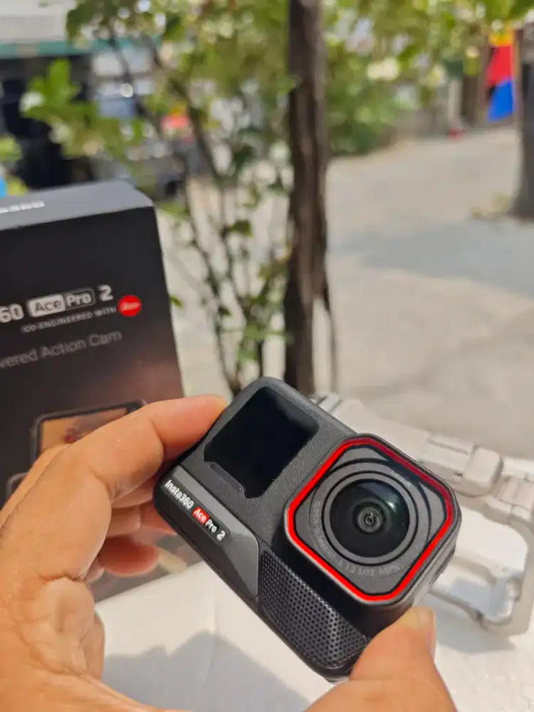 Insta360 ace pro 2 xplore grip dual batre