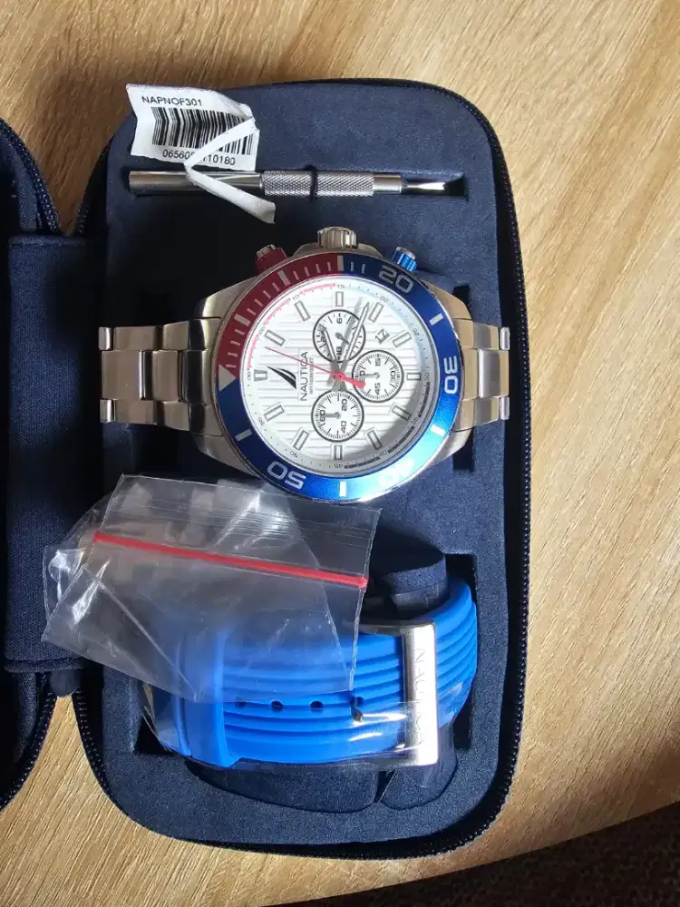 *yth Bp BP saya Mao jual jam tangan NAUTICA KONDISI MASI BARU.