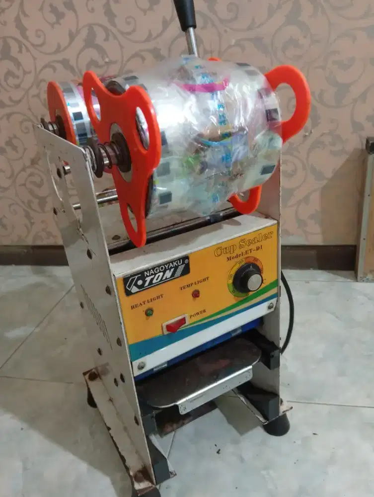 Cup dealer E ton model RT D1