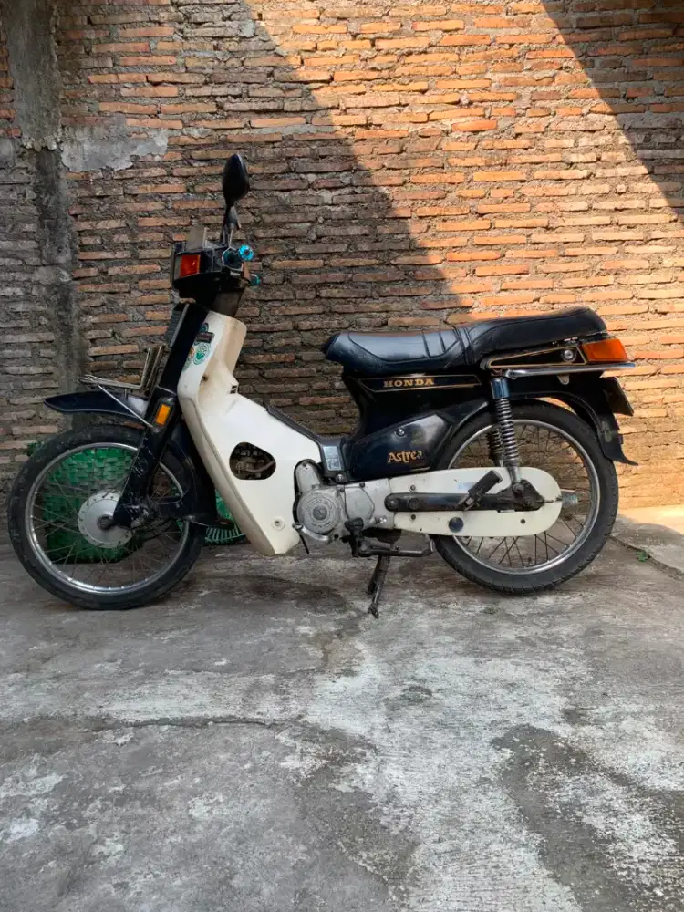 Astrea 800 antik