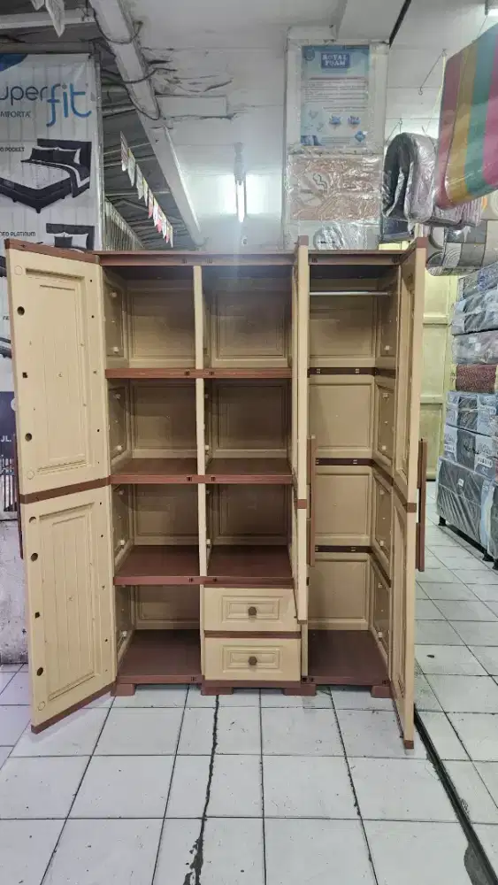 lemari plastik 3 pintu