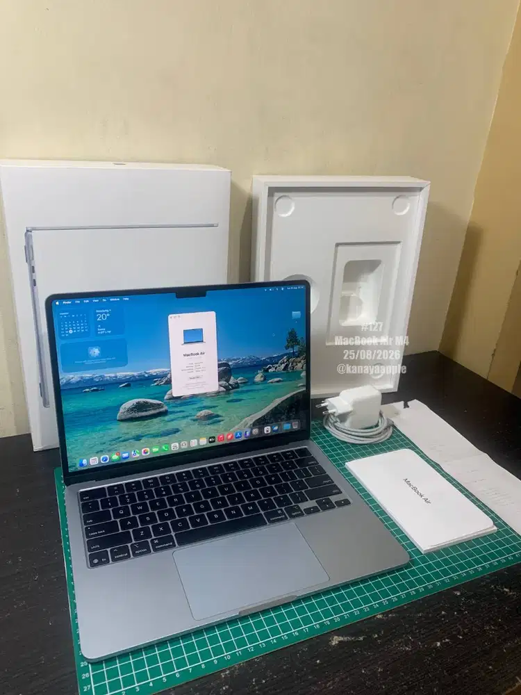 Macbook Air M4 Sky Blue 16/256 GB  Mulus Fullset