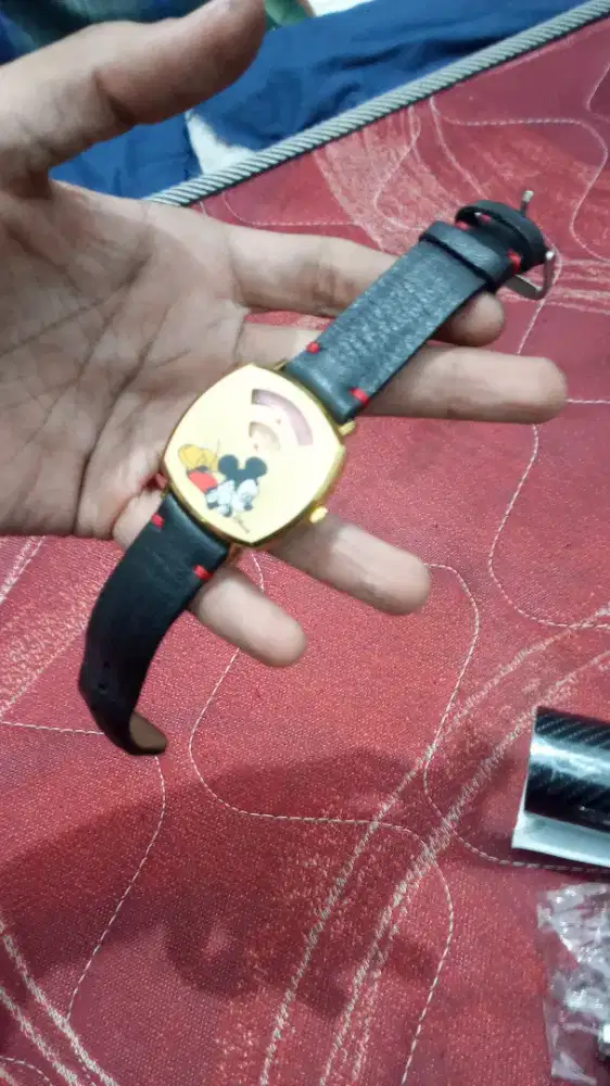 jam Gucci full stainless
