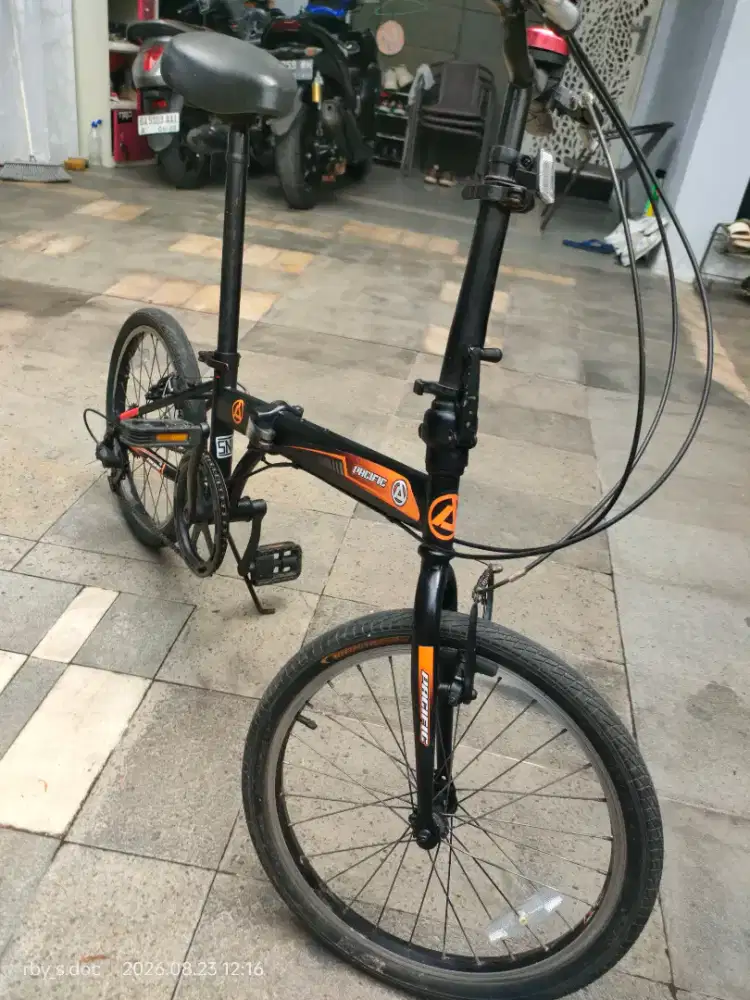 Sepeda lipat pasific foldingbike 20