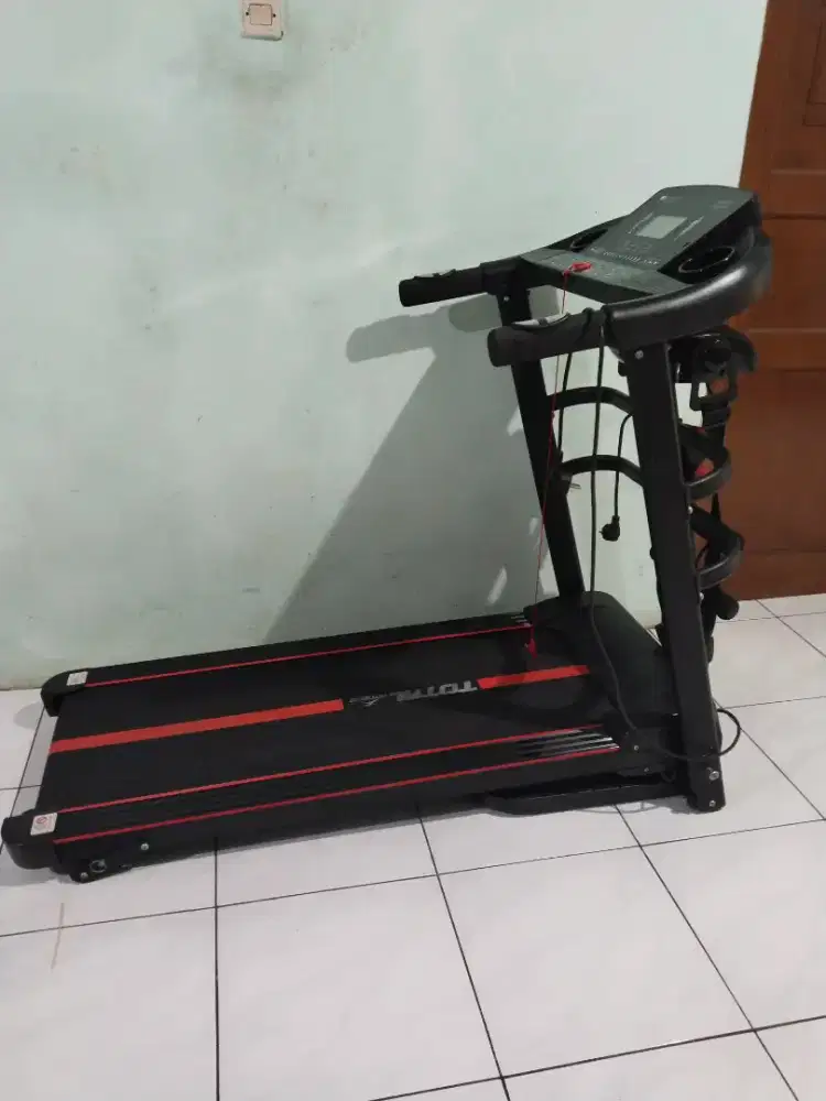 Dijual treadmill elektrik 3 fungsi jarang dipakai