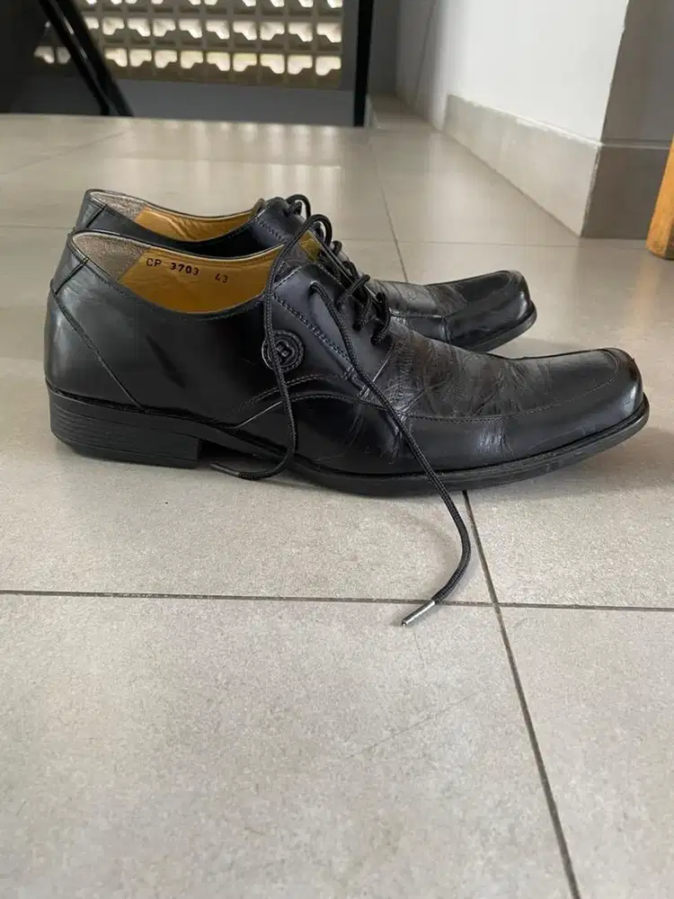 Sepatu pantofel like new