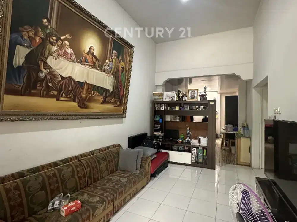Rumah Le Vesta Satu Setengah Lantai Sudah Renov