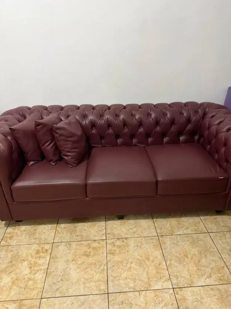Jual Sofa Chesterfield 1 Set – Harga 5 Juta Bisa Nego”