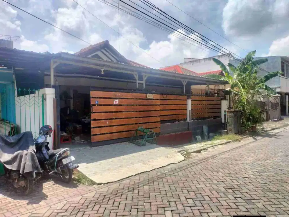 Dijual Rumah di Satelit Utara Kel Tanjungsari Kec Sukomanunggal Surabaya SHM