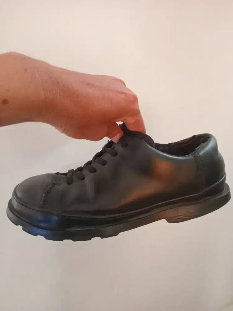 Sepatu CAMPER size 41 mulus