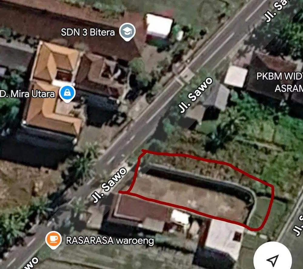Tanah dengan jalan aspal