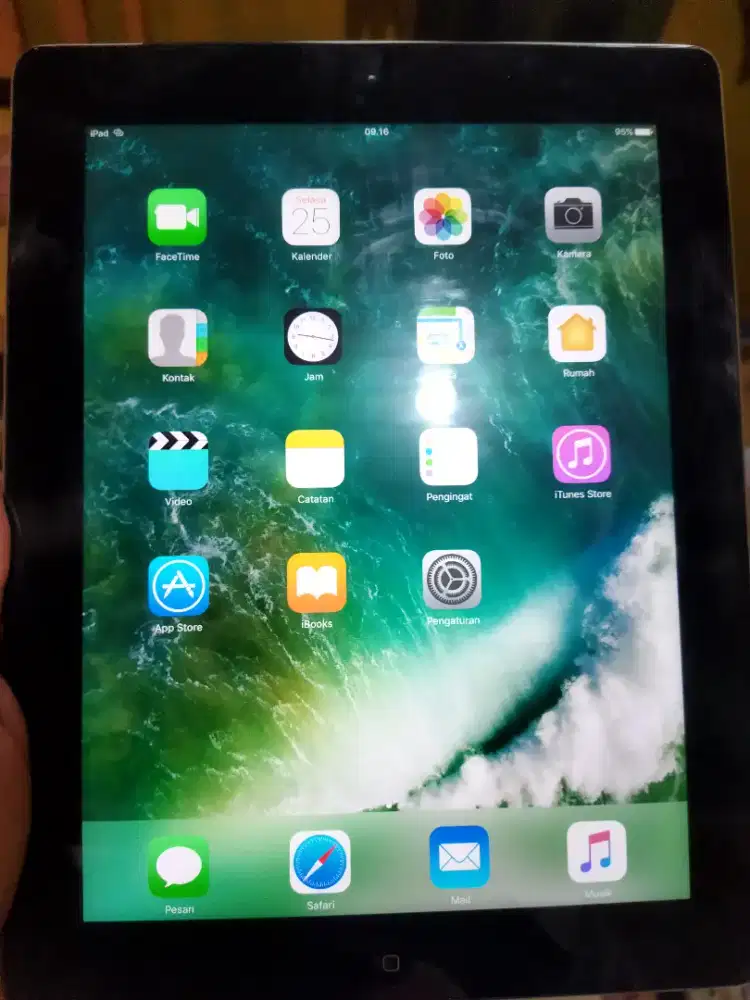 IPAD 4 second mulus (ada simcard nya)