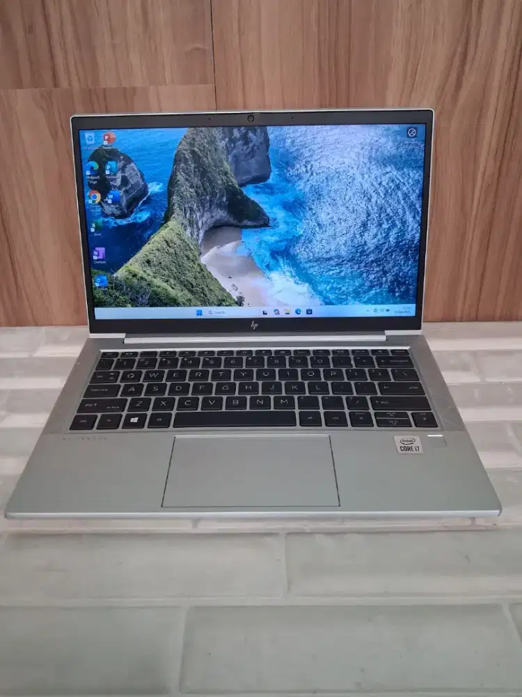 Laptop HP EliteBook 830 G7