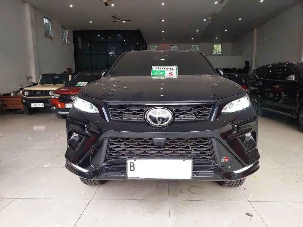 TOYOTA FORTUNER GR SPORT LEGENDER 2.8 SPORT TSS 4X4 MATIC TAHUN 2026