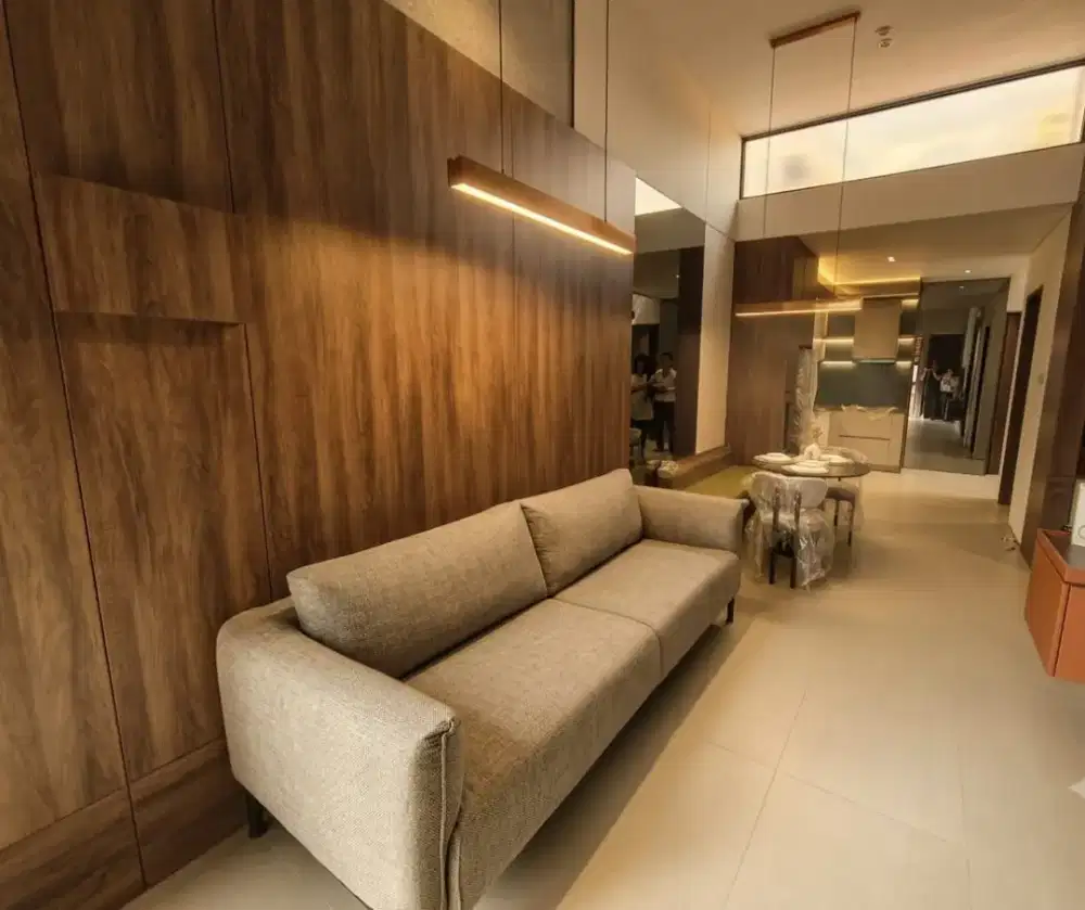 Dijual rumah mewah elegant Full Furnish New di Kota Baru Parahyangan