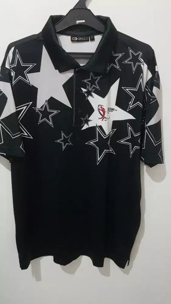 Kaos kerah Spillo