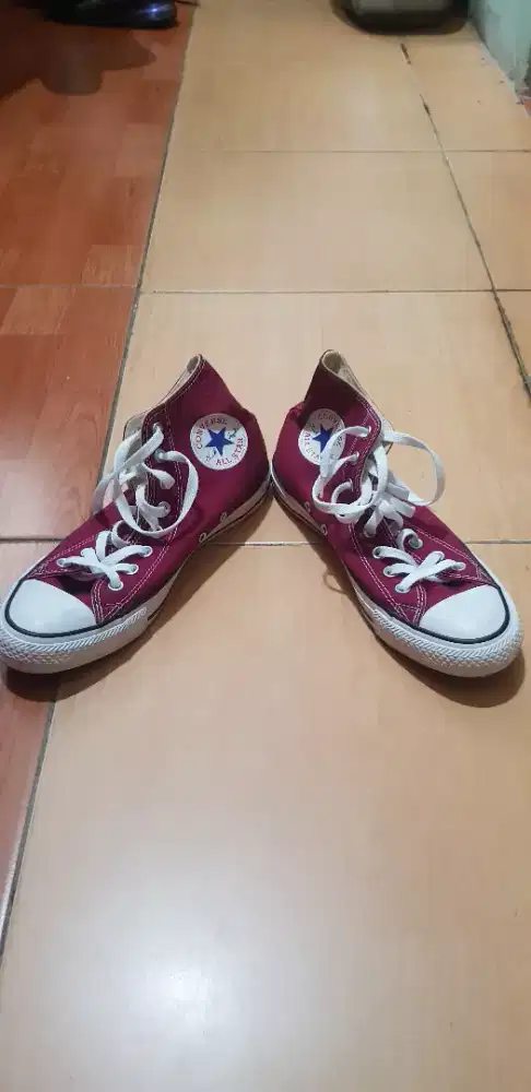 Sepatu converse
