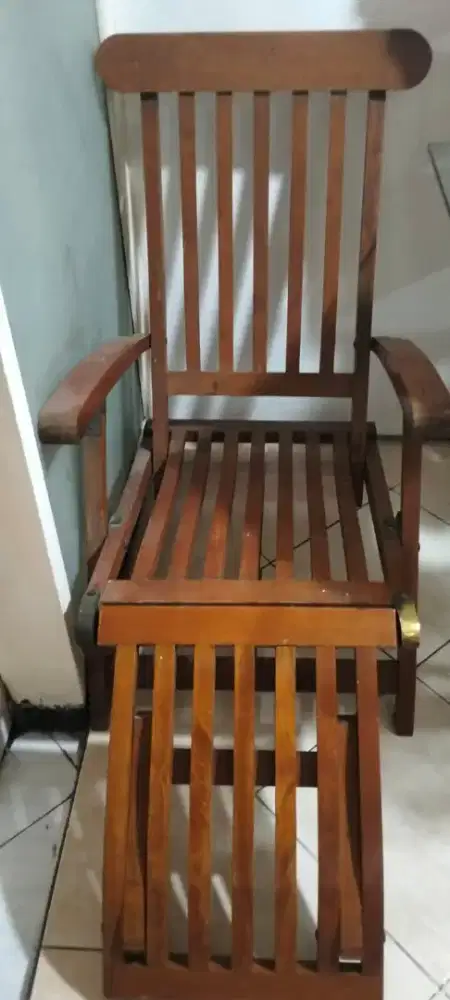 Kursi malas jati