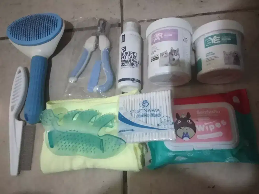 Perlengkapan Kucing Sisir,shampo,tisu kapas