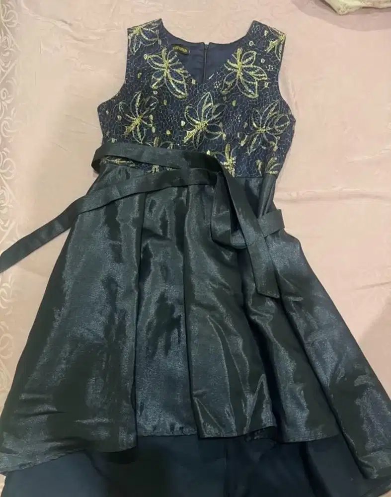 Baju dress pesta