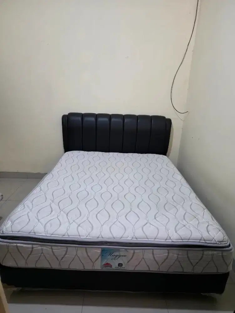Set Ranjang Airland Maggio Pillow Top Queen size Kasur Divan Headboard