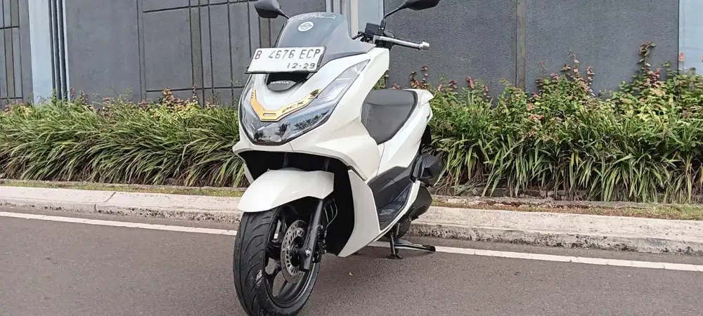 PCX 160 2024 white pavorite
