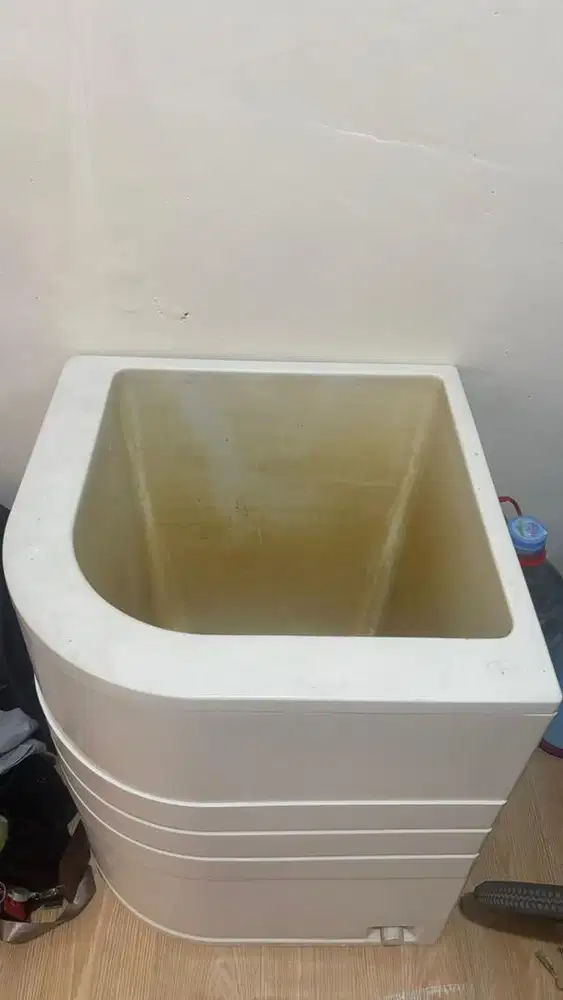 Bak Mandi Bawaan Developer