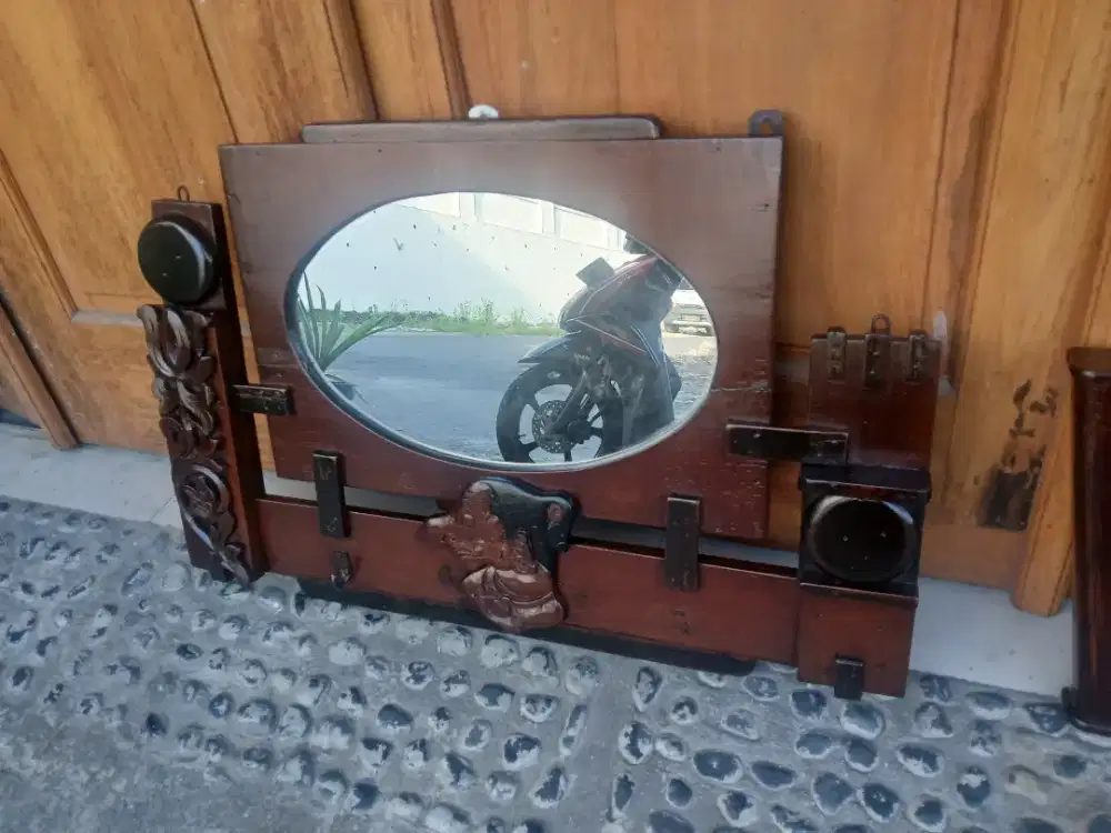 Kapstok Kaca Antik