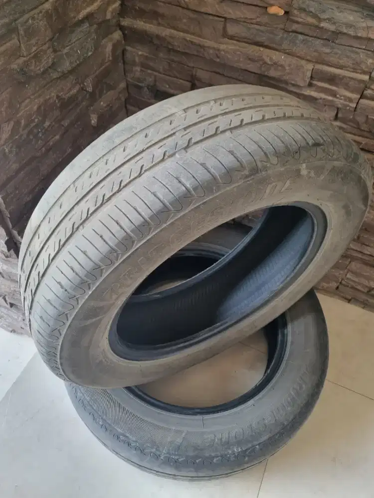 Ban bekas type 185/65R 15 thn 2022 bulan 50