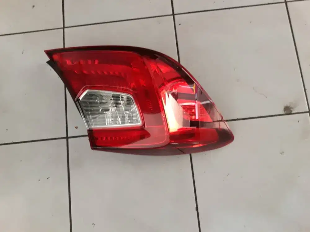LAMPU BELAKANG HONDA BRIO ES 2022