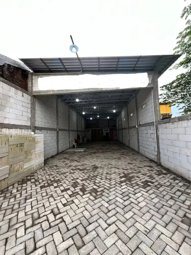 Disewakan lahan/gudang lokasi balong dinding menganti