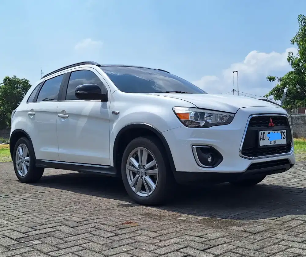 OUTLANDER PX PEMKAIAN 2018 PUTIH KM 80RBAN ASLI AD SOLO SURAKARTA