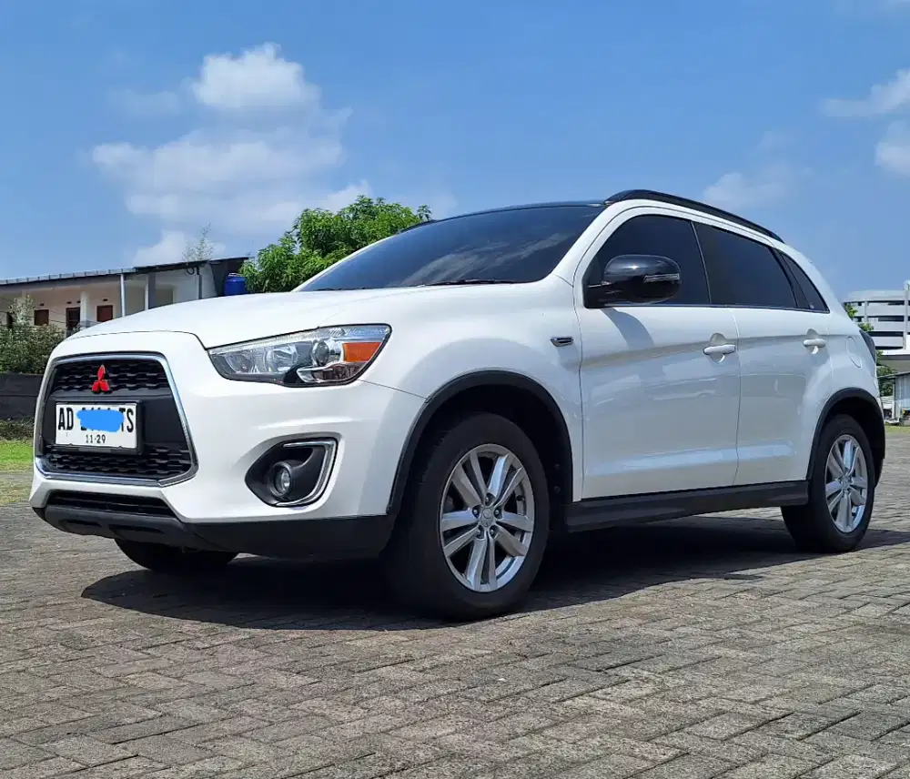 OUTLANDER PX PEMKAIAN 2018 PUTIH KM 80RBAN ASLI AD SOLO SURAKARTA