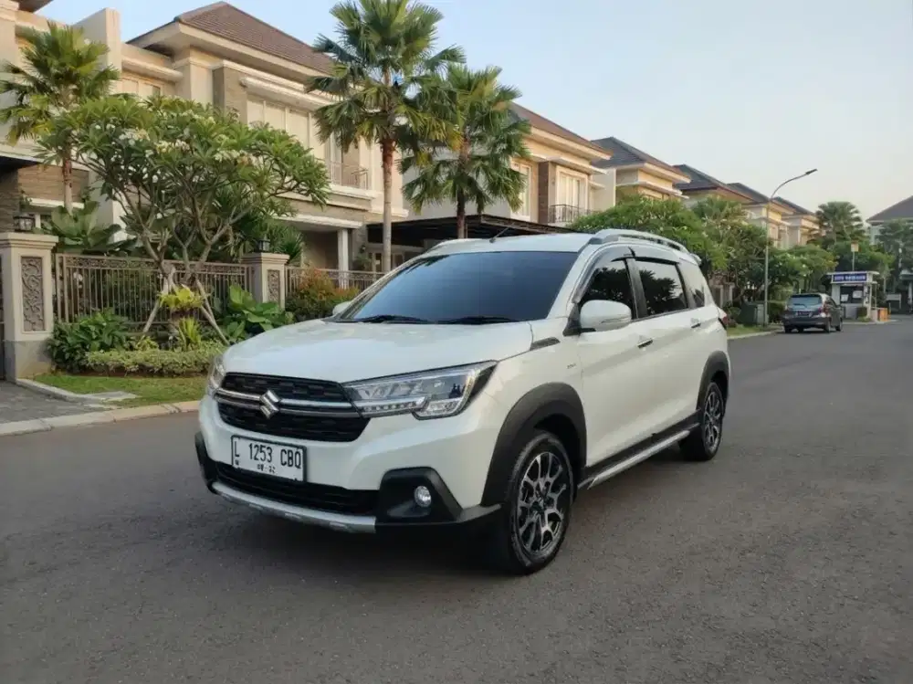 2022 XL 7 Tipe Beta Automatic Putih Favorit Odo 50 rb an Siap Pakai