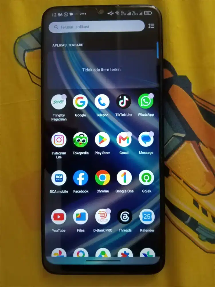 Sharp Aquos V7 Plus 4 + 4 GB / 128 GB