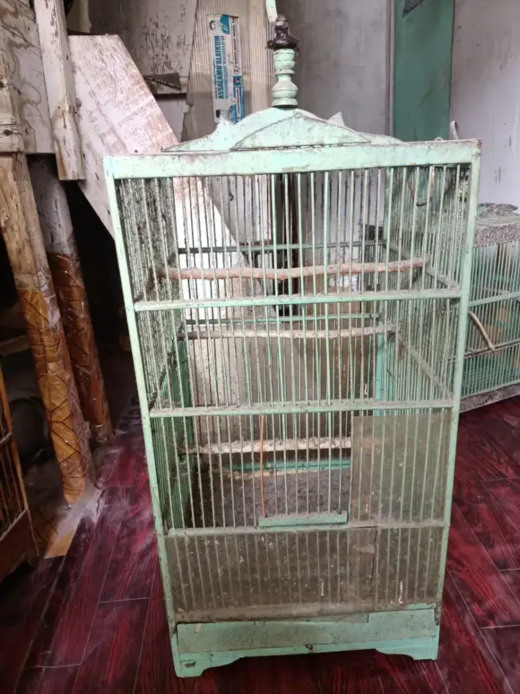 Sangkar burung model kotak