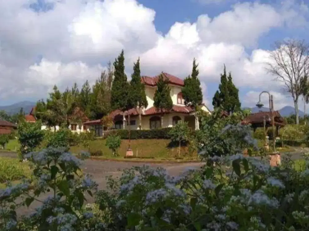 Jual Rumah Villa 2 Lantai Murah +Furnish di Ciater Highland Resort Subang