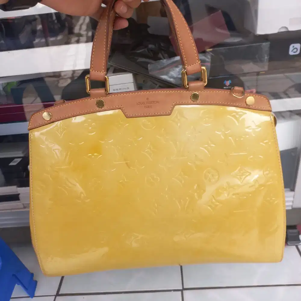 Louis Vuitton Brea Vernis Monogram second original